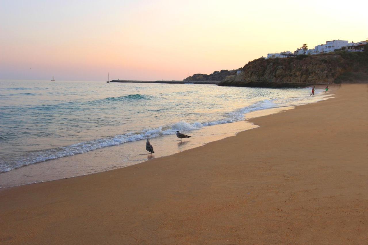 Warm Yellow Albufeira Exterior photo