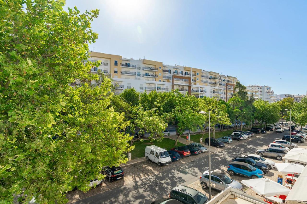 Warm Yellow Albufeira Exterior photo