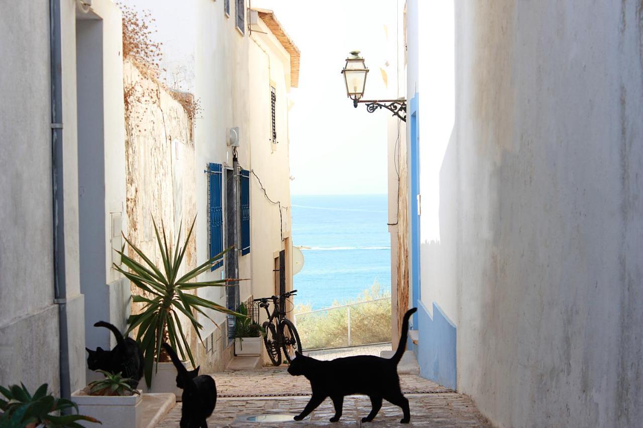 Warm Yellow Albufeira Exterior photo